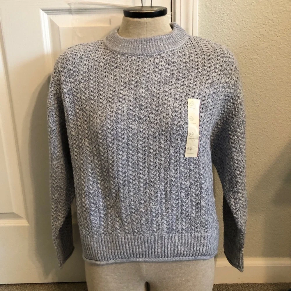 Universal Thread / NWT/ Cropped  Sweater/ XS